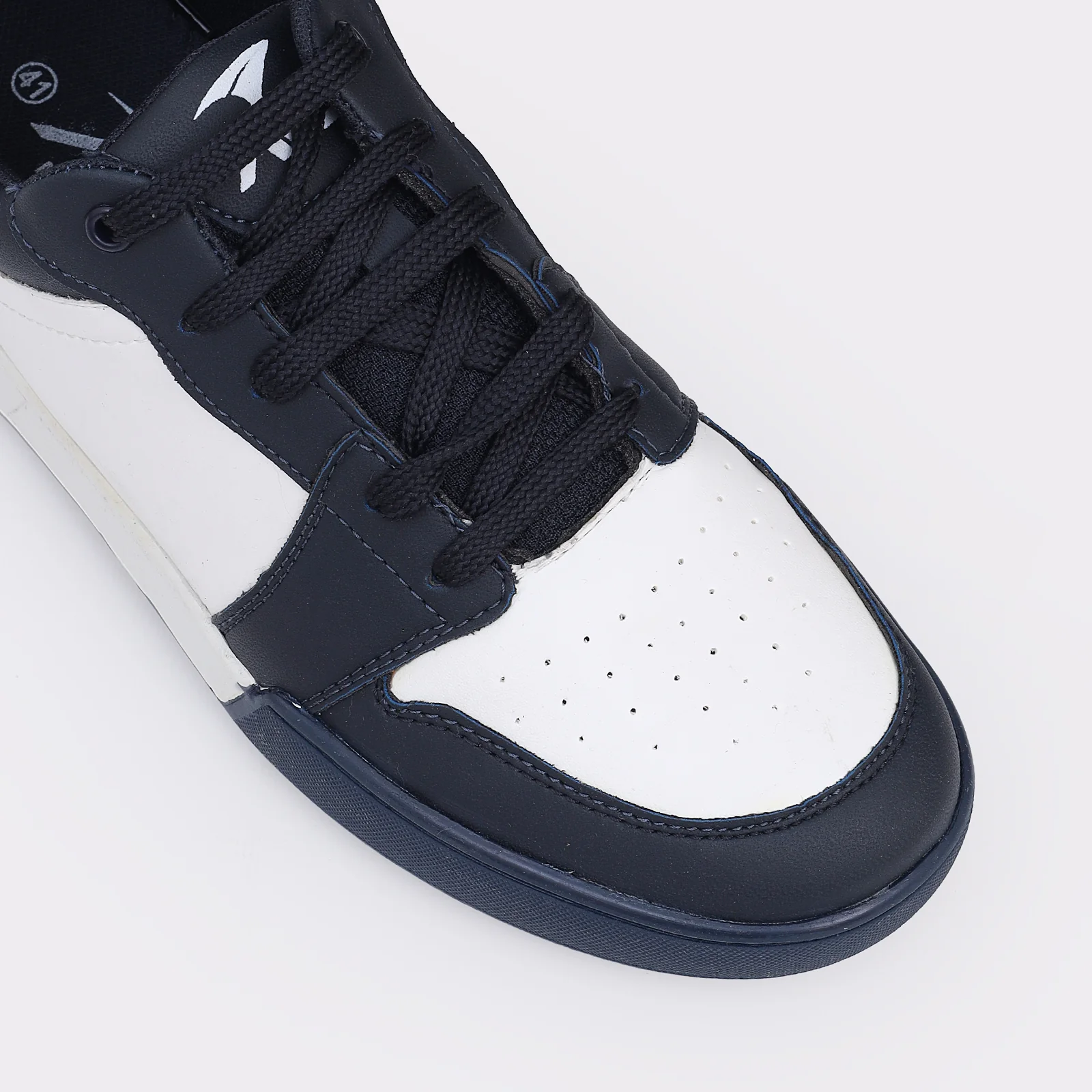 Men Sneakers - Image 6