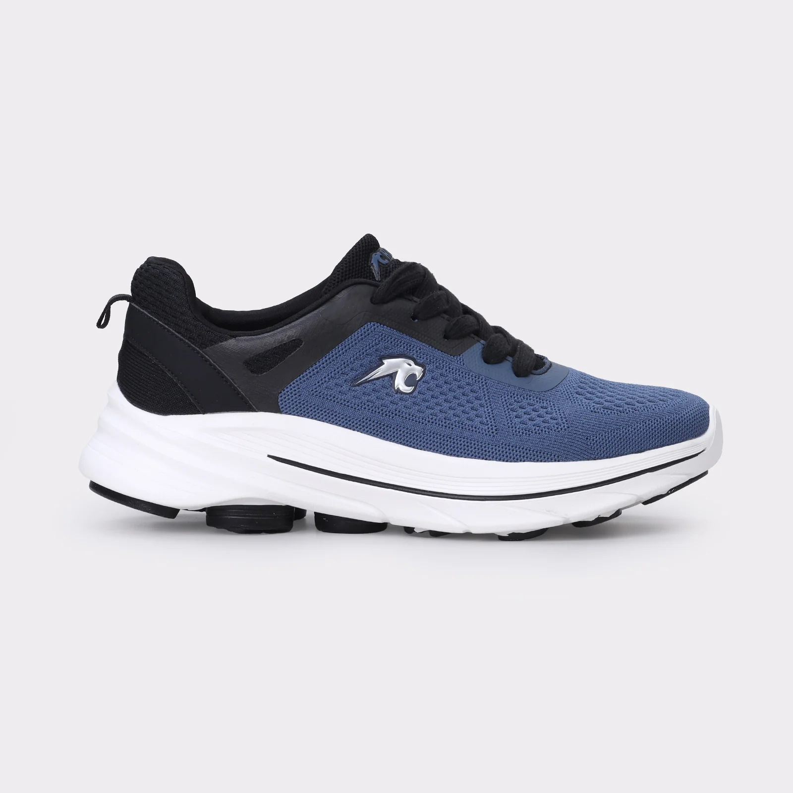 Men Everyday Sneakers - Image 3