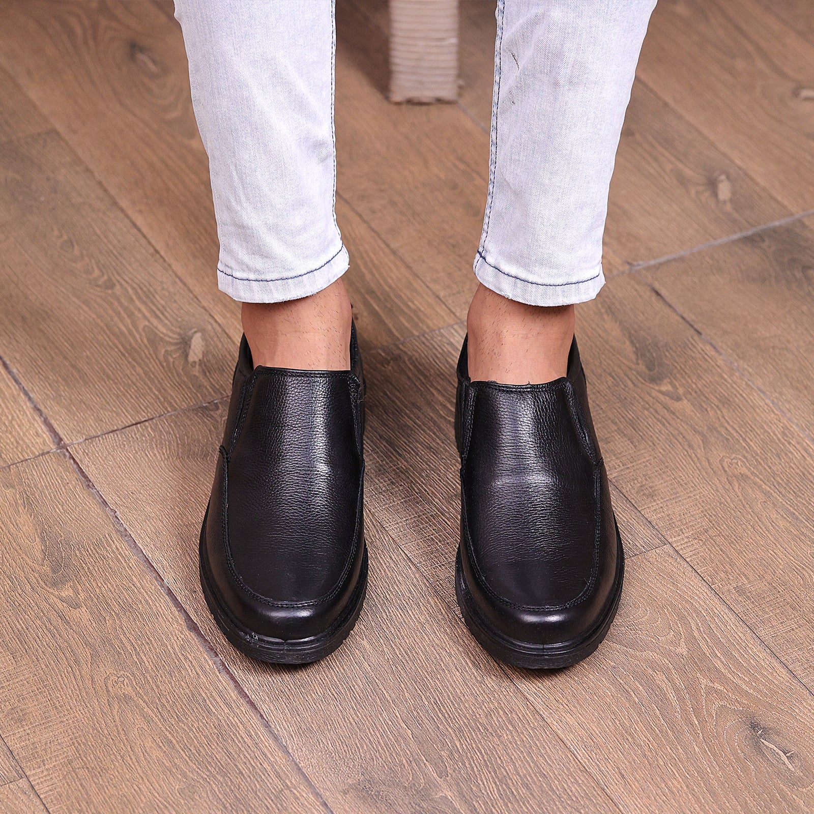 M-DC-0250001-Rugged Shoes - Image 4