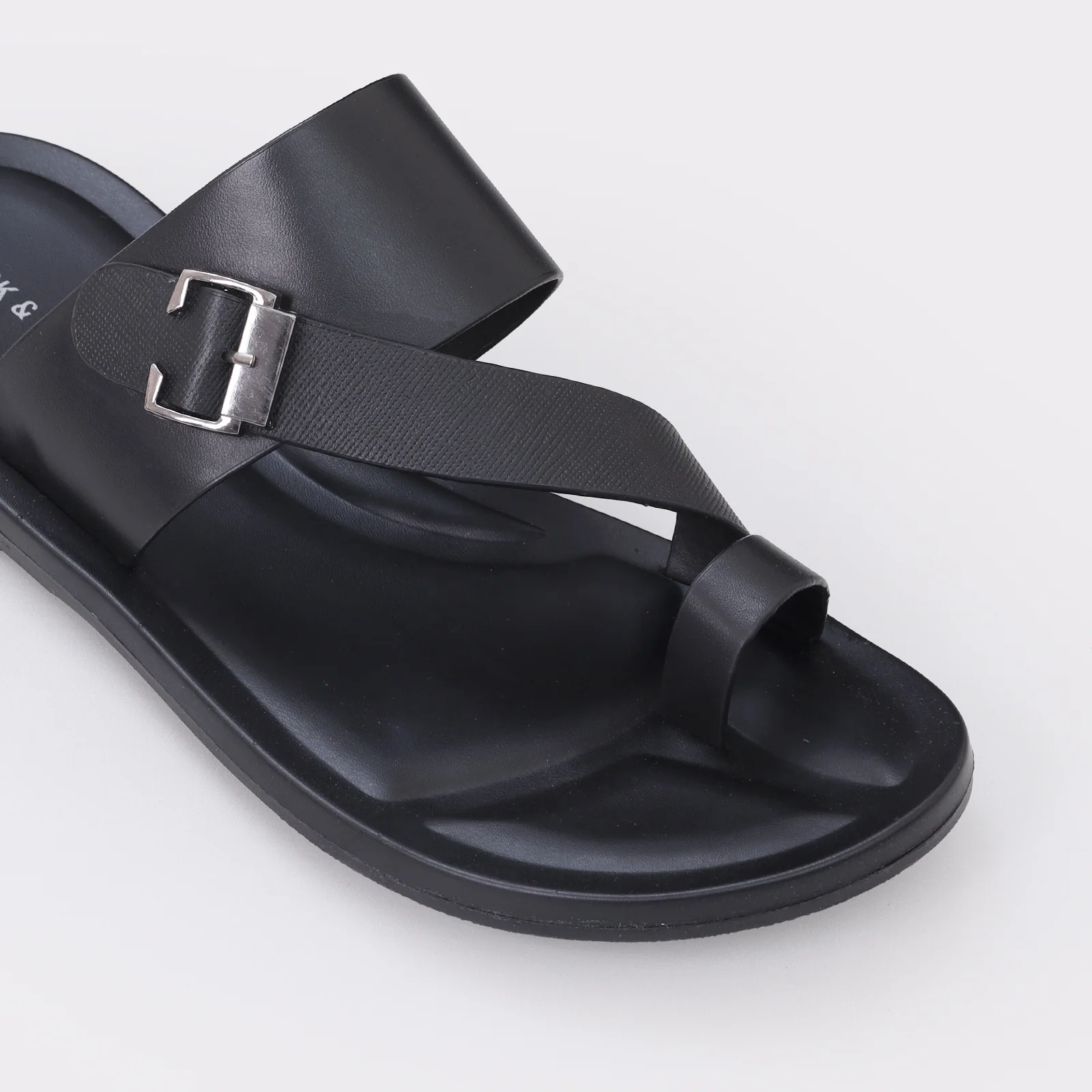 Men's Toe Ring Chappal - Image 7