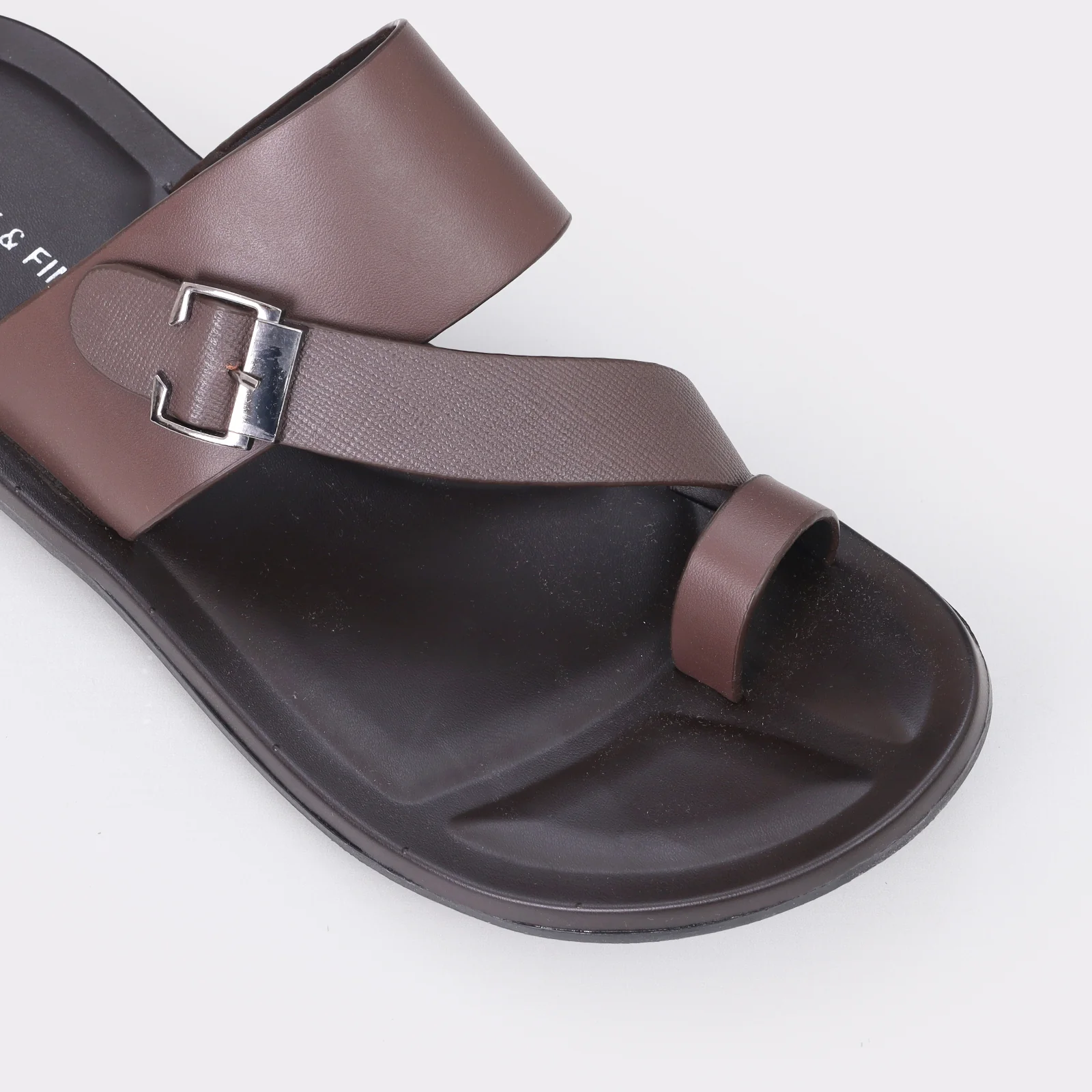 Men's Toe Ring Chappal - Image 6